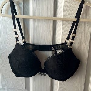 VS bra. Black, sexy and classy!